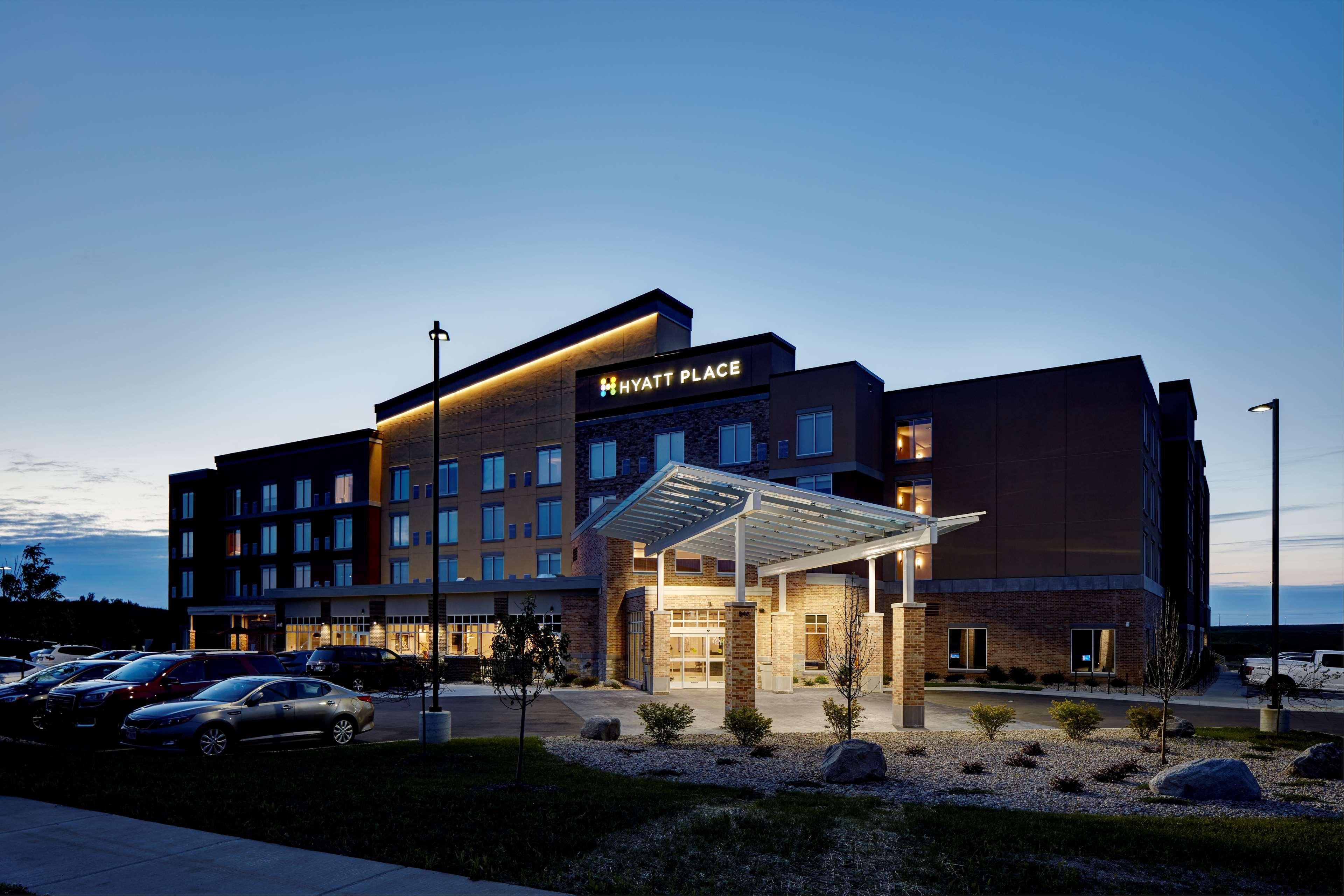 Hyatt Place Madison/Verona Exterior photo